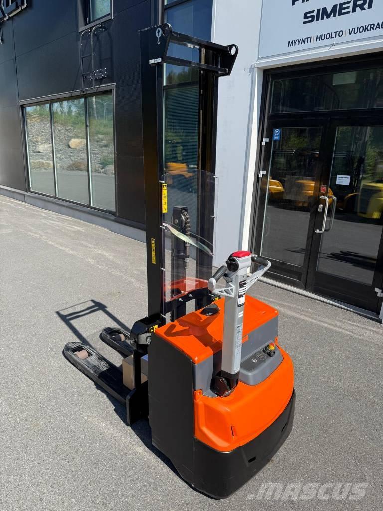 Rocla SWS12L Ručni električni viljuškar