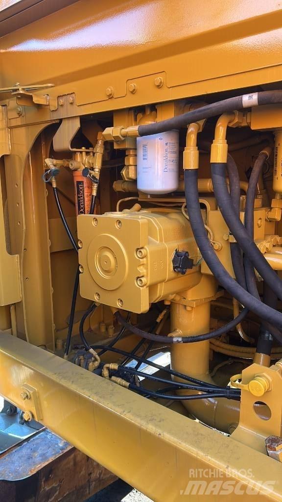 CAT 374 F Bageri za prenos primarnih/sekundarnih sirovina
