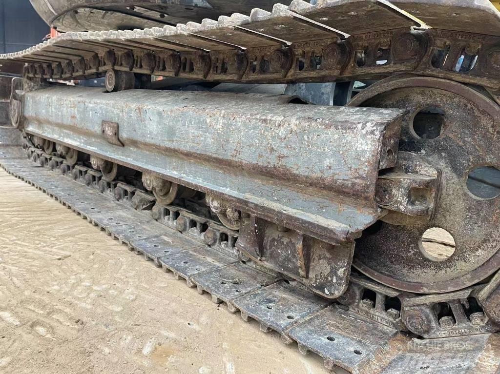 Wacker Neuson 8003 Midi bageri 7t – 12t