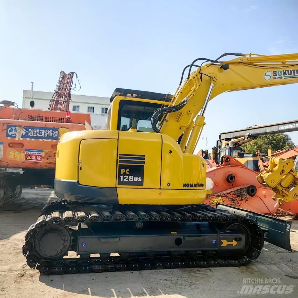 Komatsu PC 128 US Midi bageri 7t – 12t