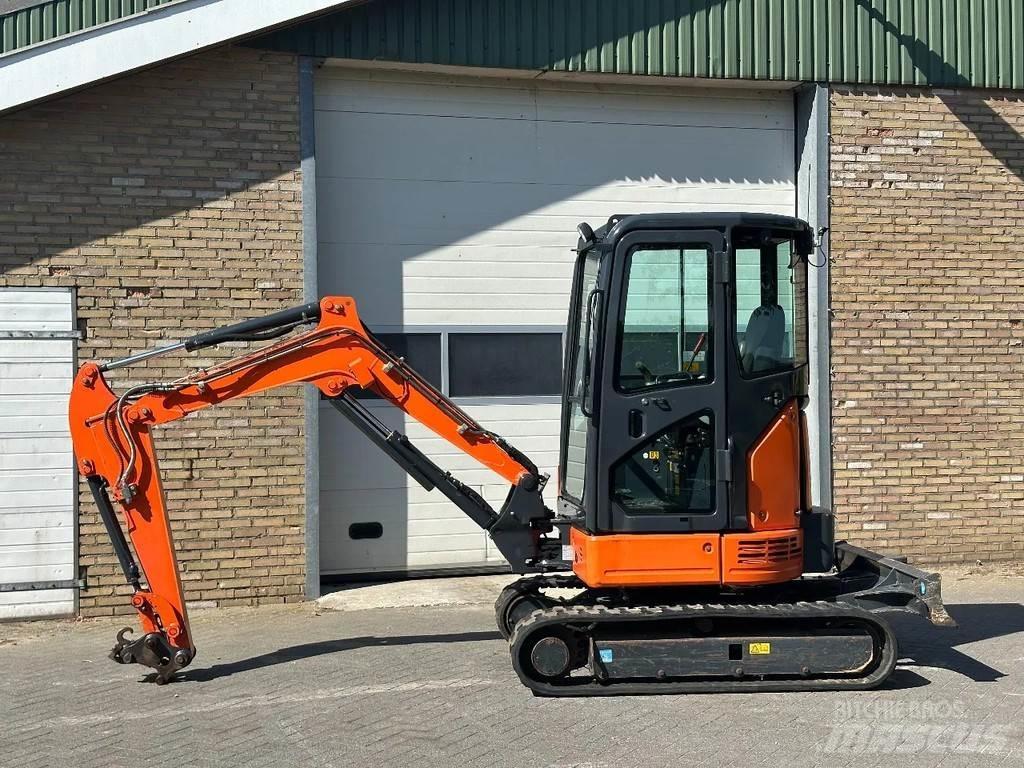 Hitachi ZX26U-6CR Mini bageri < 7t