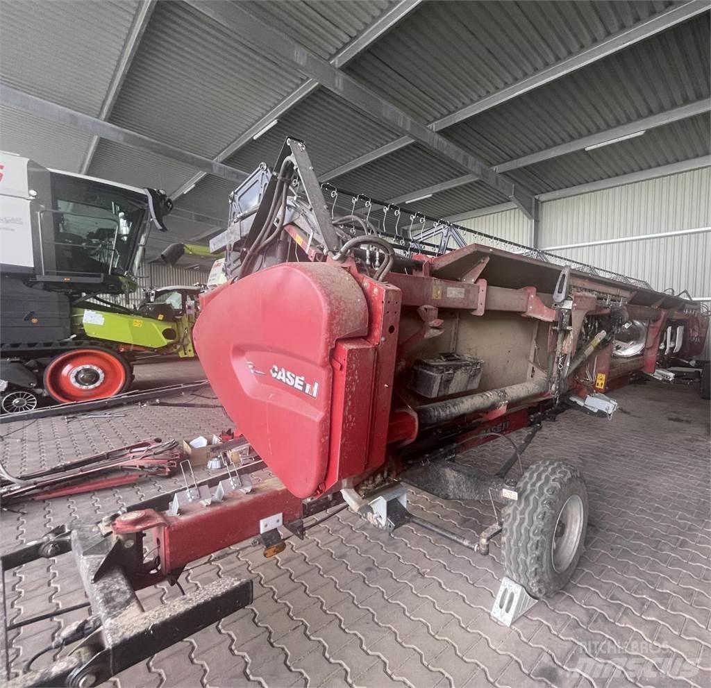Case IH 8250 ASF Kombajni