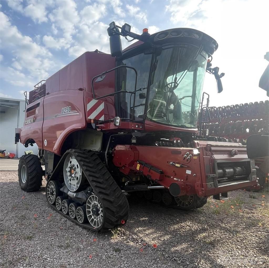 Case IH 8250 ASF Kombajni