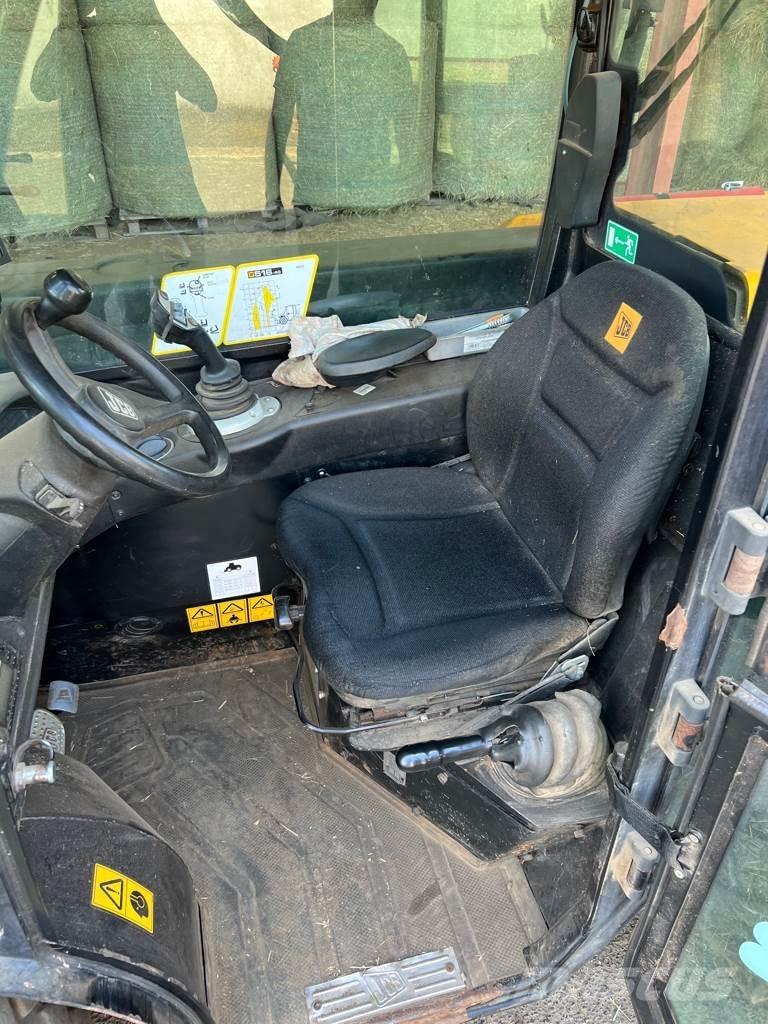 JCB 516 40 COMPACT Poljoprivredni teleskopski utovarivači