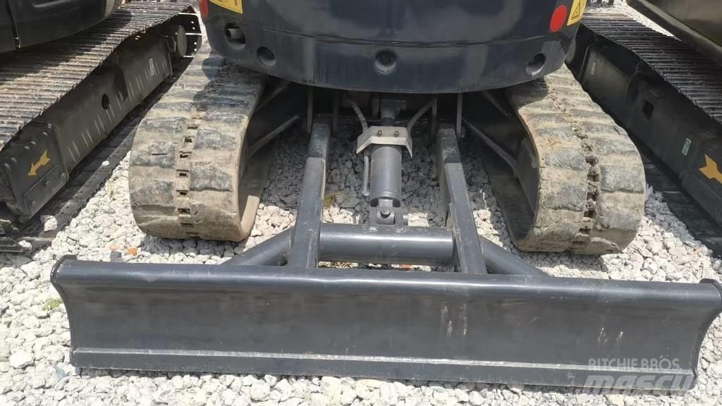 Kubota KX155 Bageri guseničari