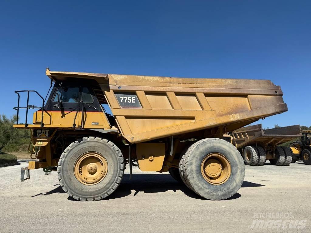 CAT 775 E Kruti damperi