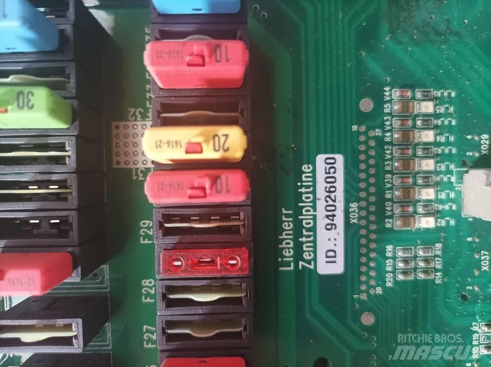Liebherr R 916 LC Elektronika