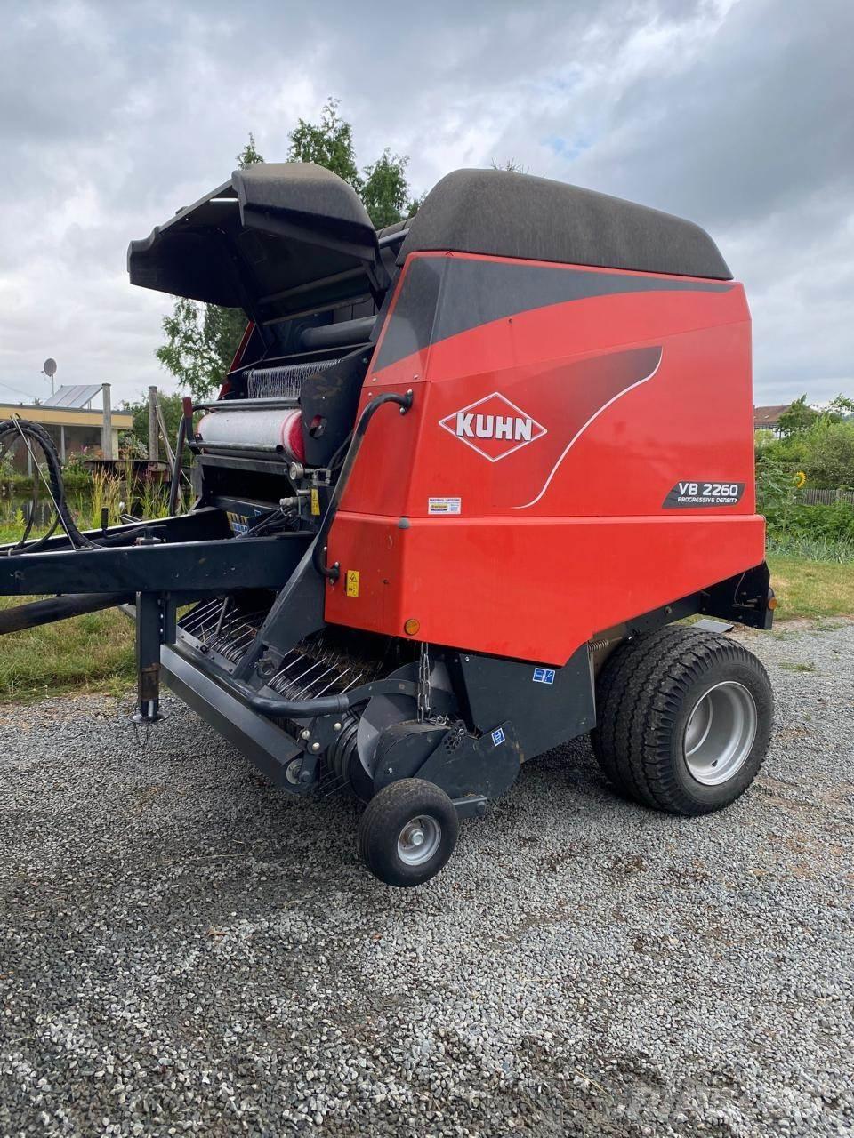 Kuhn VB 2260 Prese/balirke za rolo bale