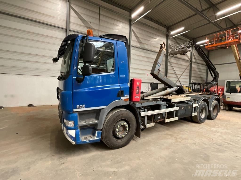 DAF CF 85.360 Rol kiper kamioni sa kukom za podizanje tereta