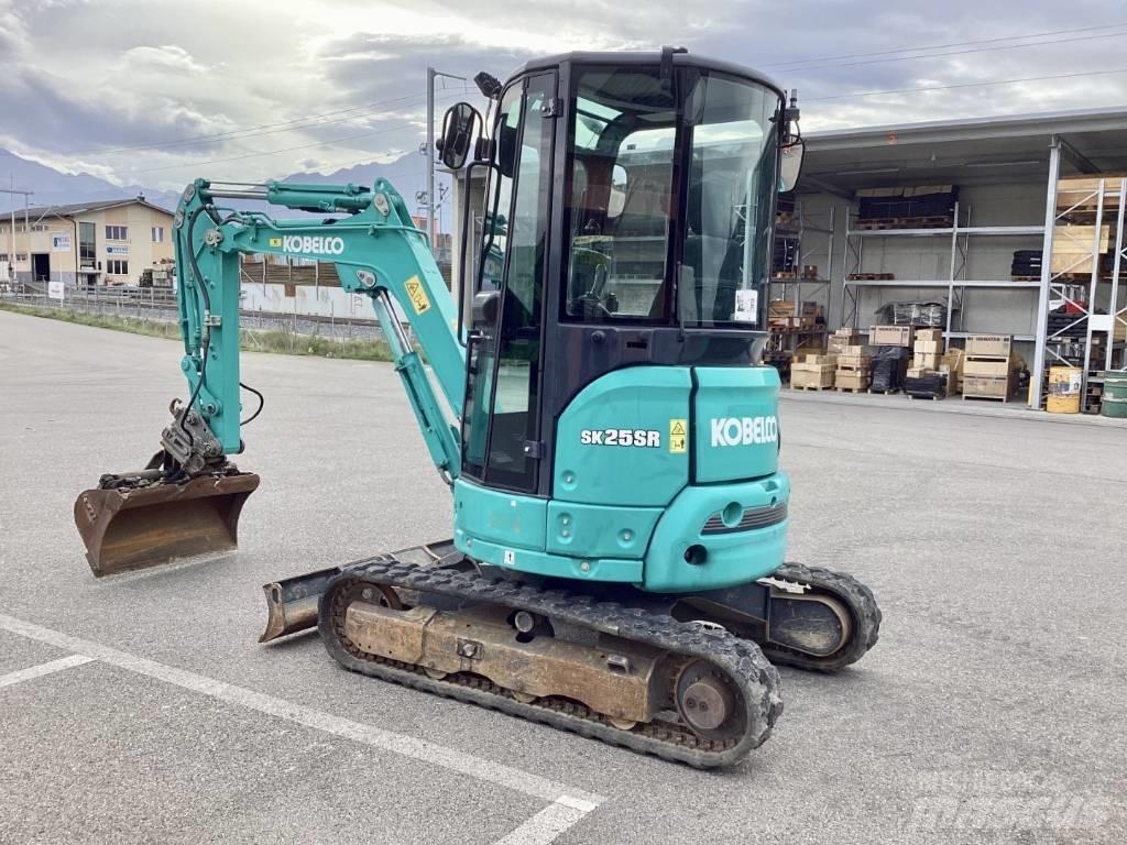 Kobelco SK25SR-6 Mini bageri < 7t