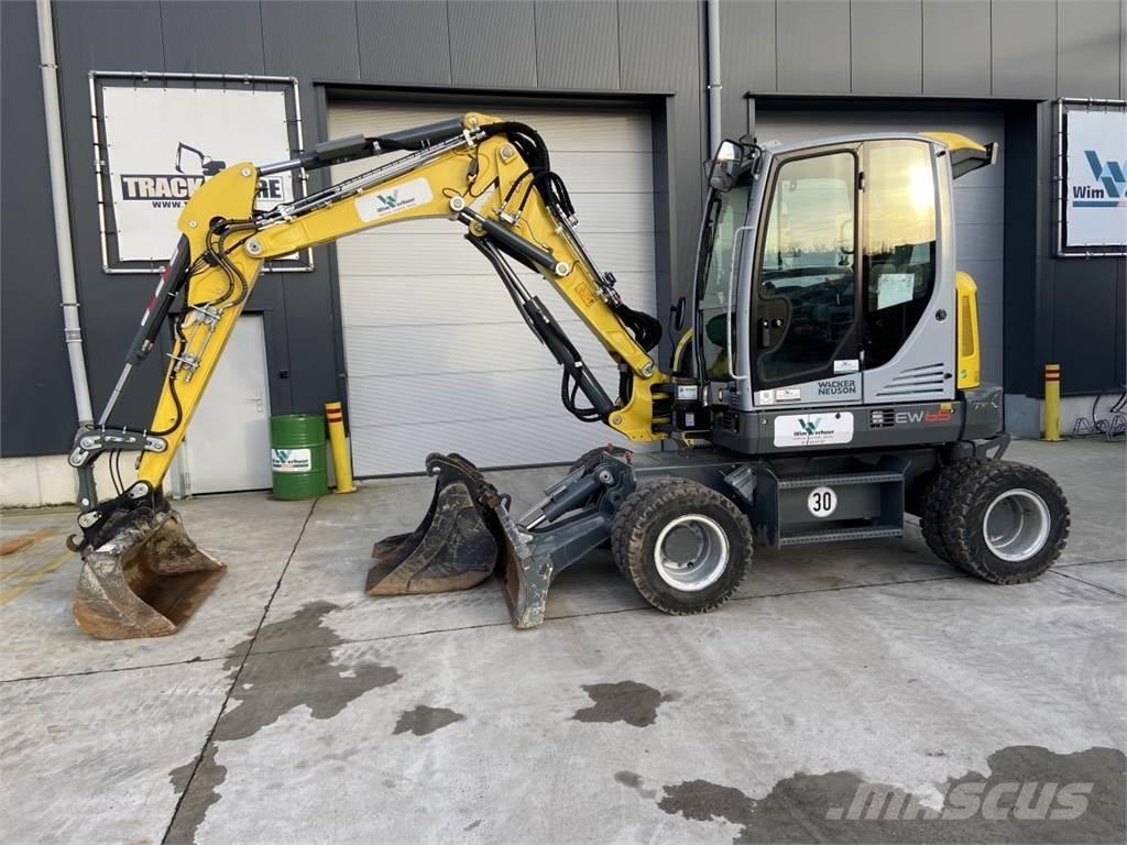 Neuson EW65 (7762) Bageri točkaši