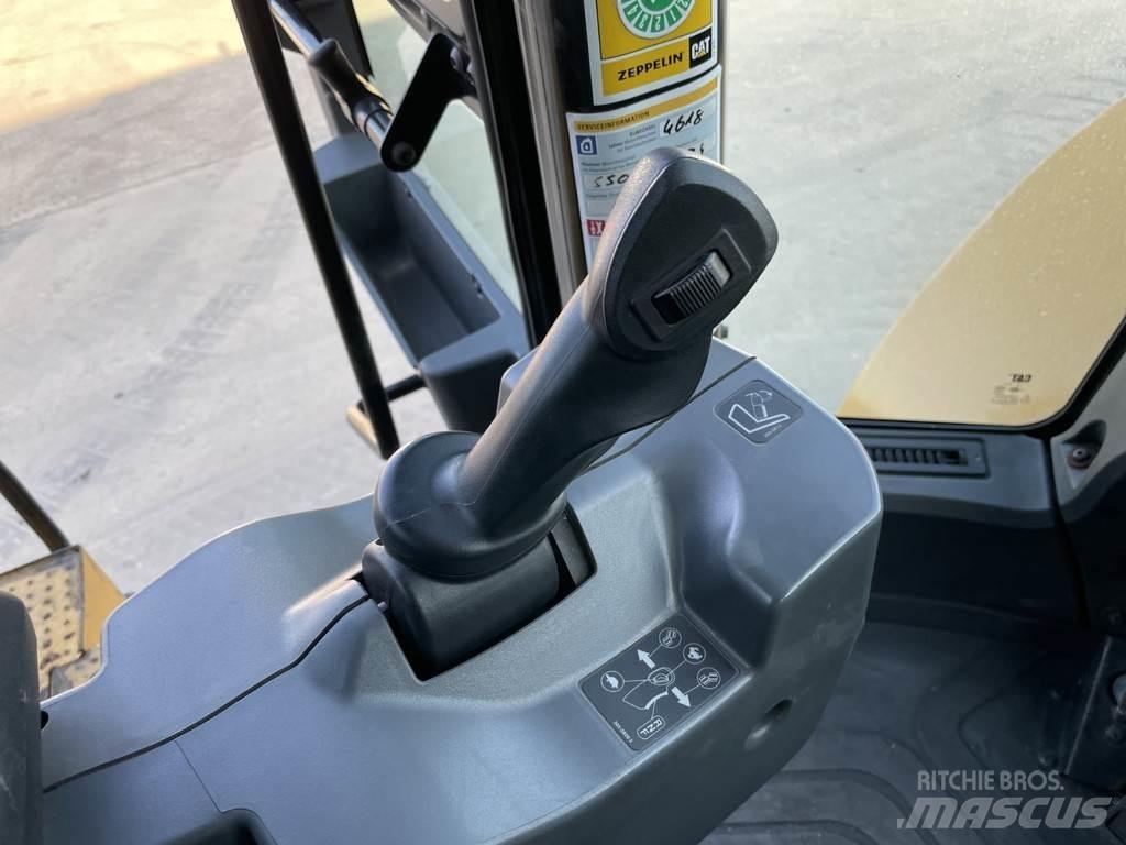 CAT 950M Utovarivači na točkove