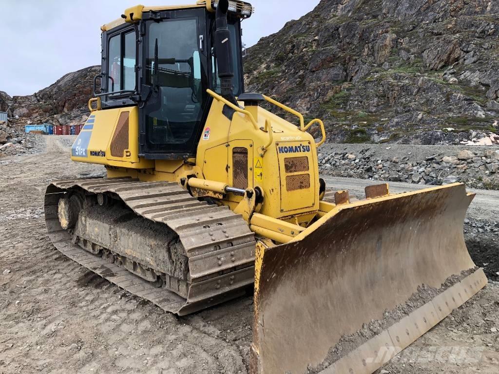 Komatsu D 51 PX-22 Buldožeri guseničari