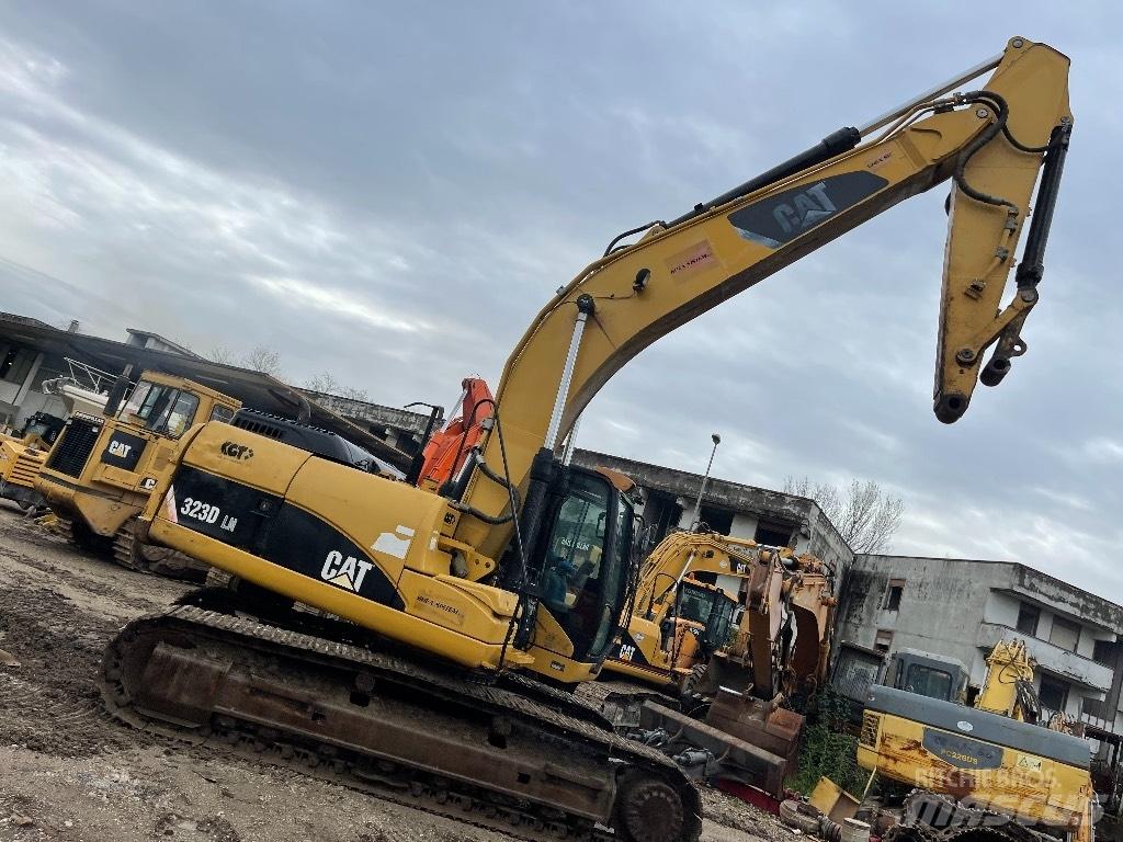 CAT 323 D Bageri guseničari