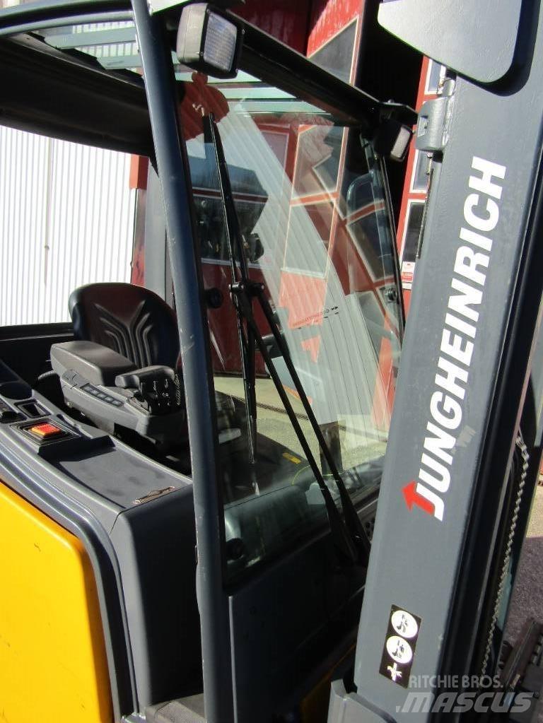Jungheinrich EFG 320 Električni viljuškari