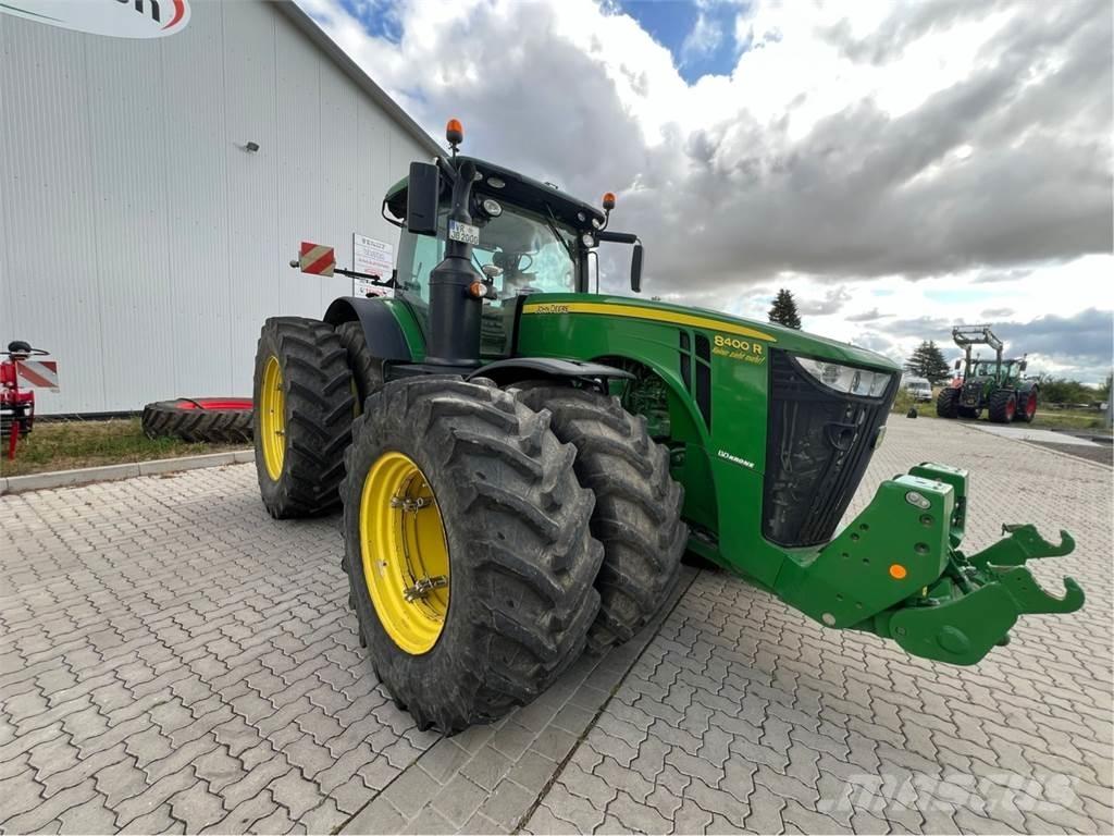 John Deere 8400 R Traktori