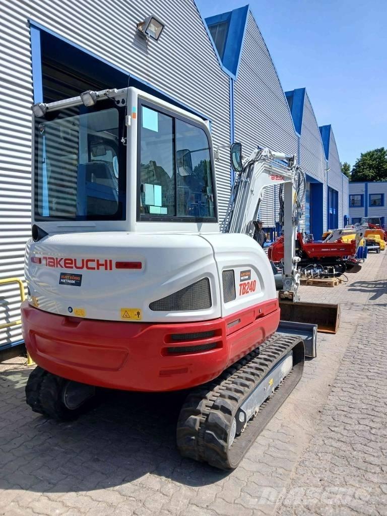 Takeuchi TB 240 DPF Mini bageri < 7t