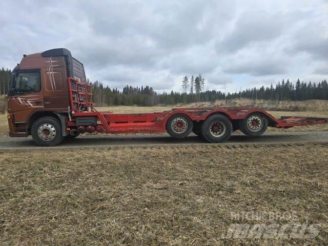 Volvo FM12 8x2 Kamioni za prevoz šumarskih mašina