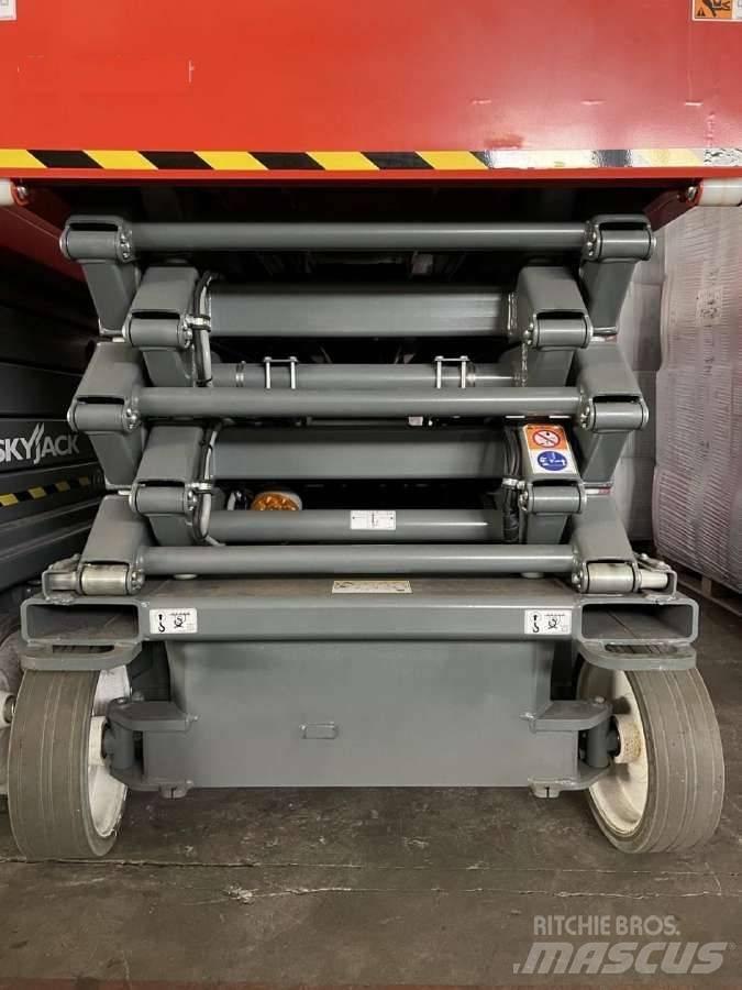 SkyJack SJ4732 Makazaste platforme