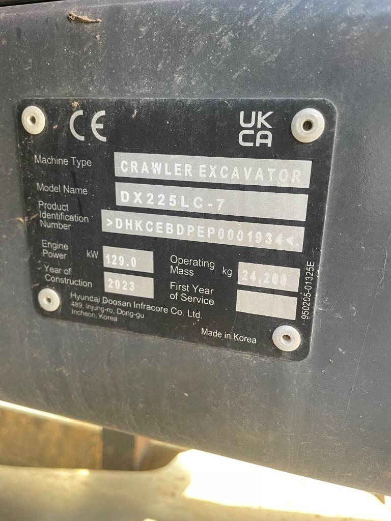Doosan DX225LC-7 Bageri guseničari