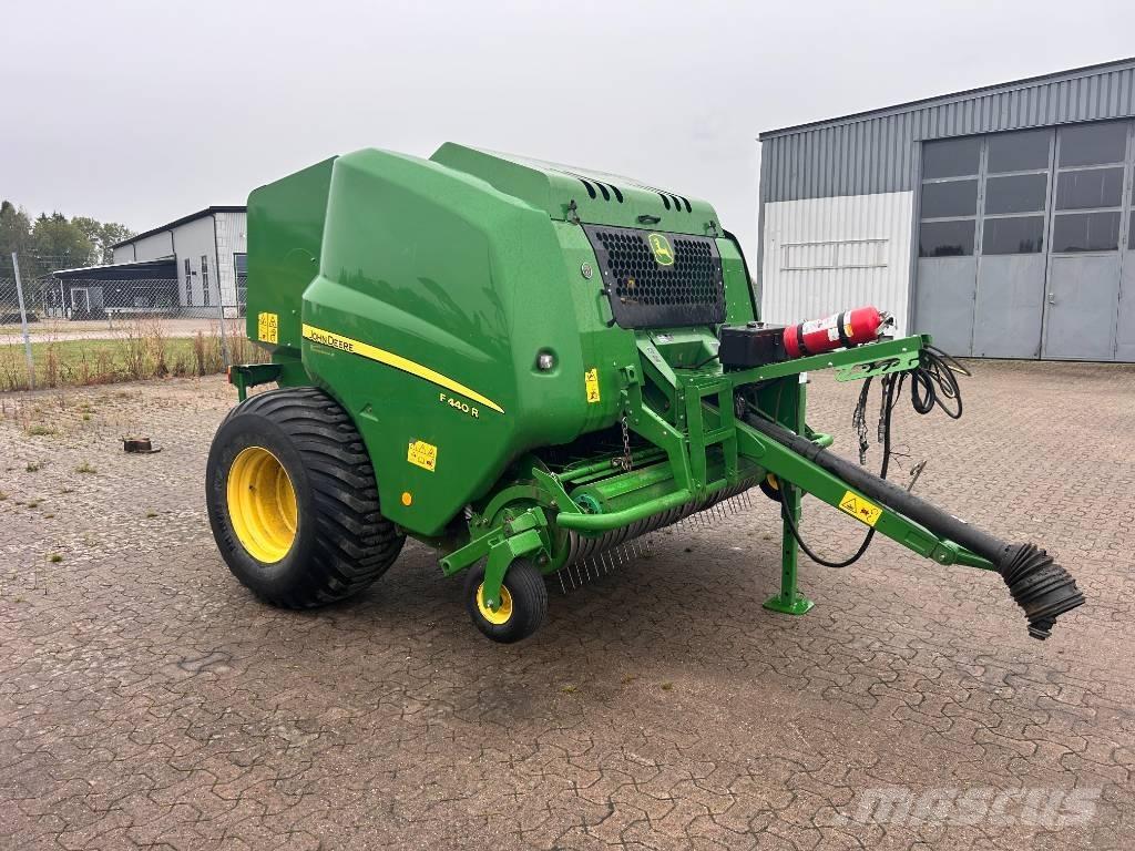 John Deere F 440 Prese/balirke za rolo bale