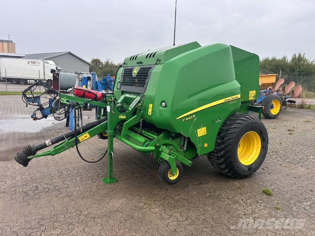John Deere F 440 Prese/balirke za rolo bale