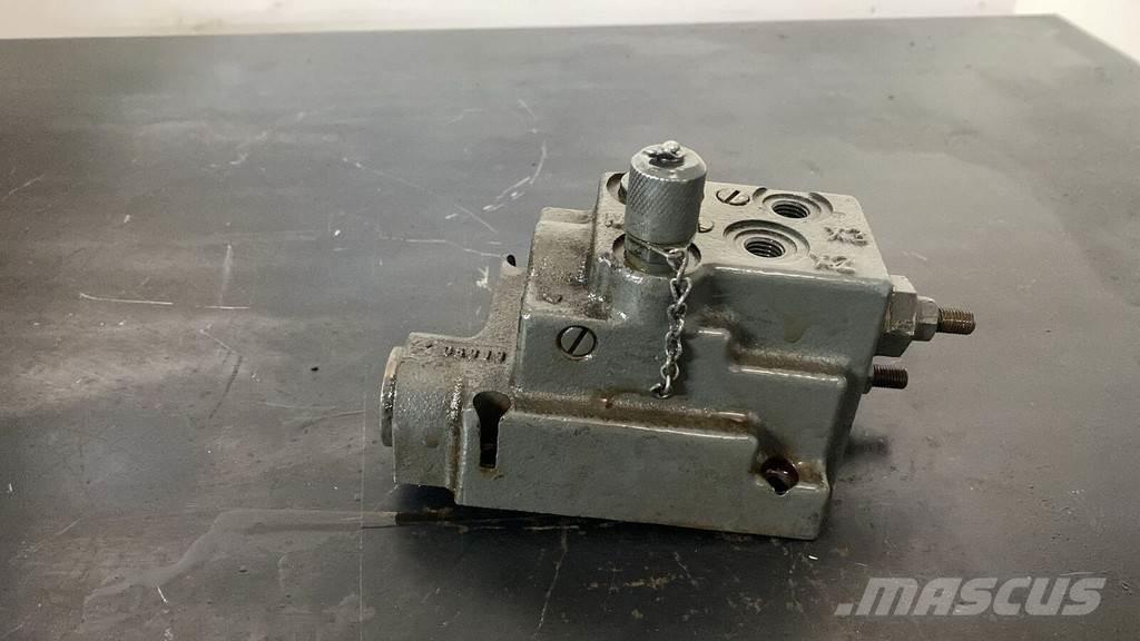 Liebherr LR1 - LS (D) Ostale kargo komponente