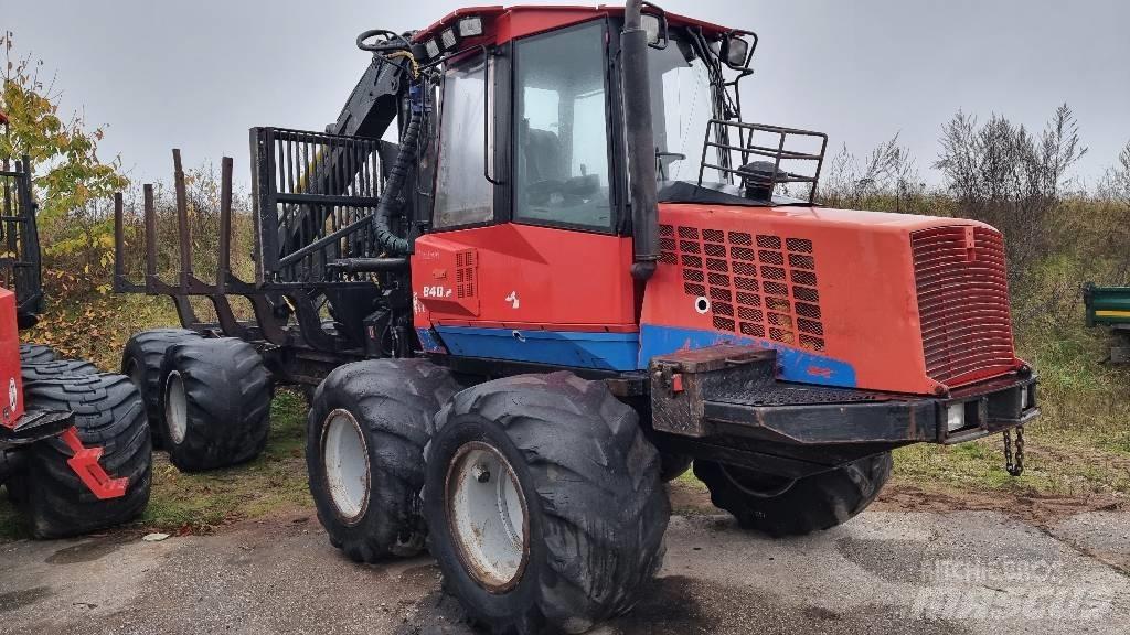 Valmet 840.2 Forvarderi