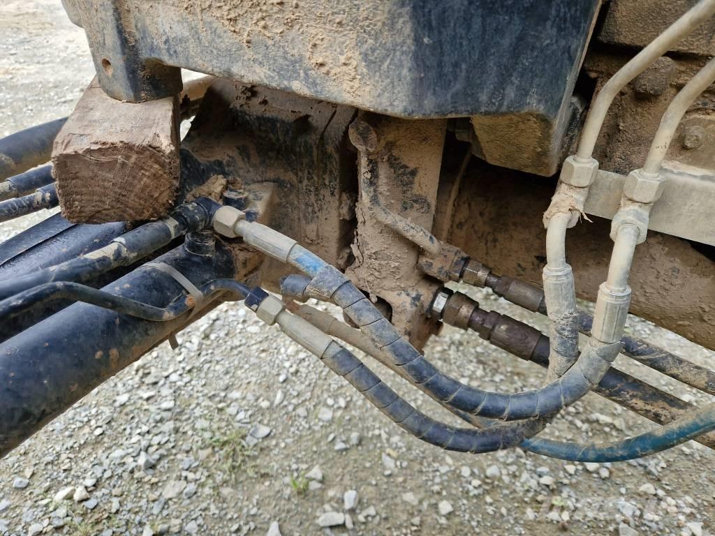 New Holland TSA 115 Traktori