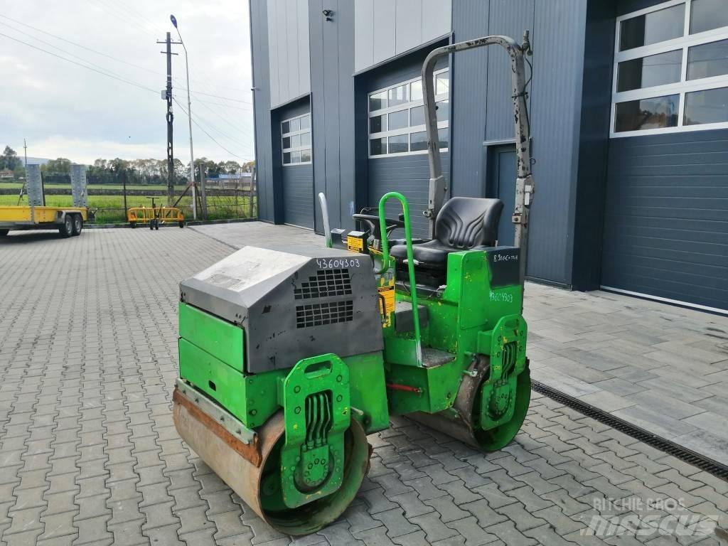 Bomag BW 100 Valjci sa duplim bubnjem