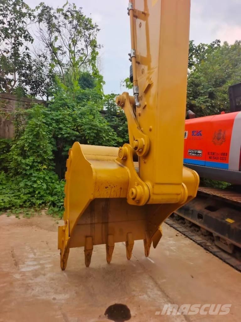 CAT 323 GC Bageri guseničari