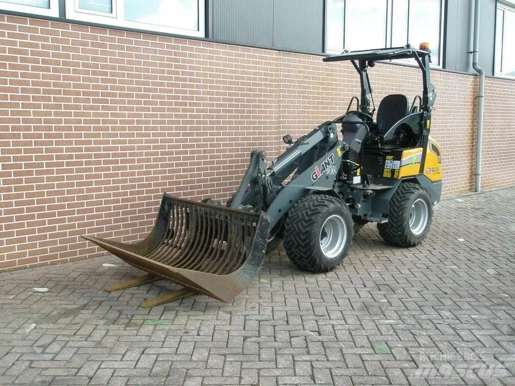 GiANT G2200E Mini utovarivači