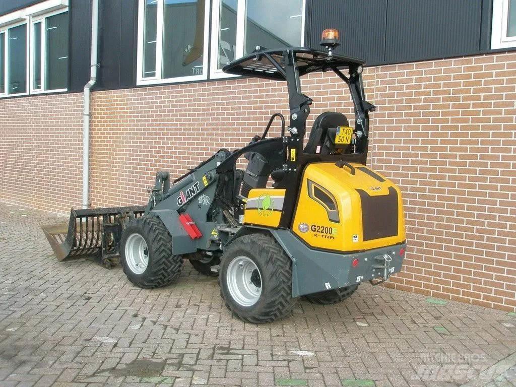 GiANT G2200E Mini utovarivači