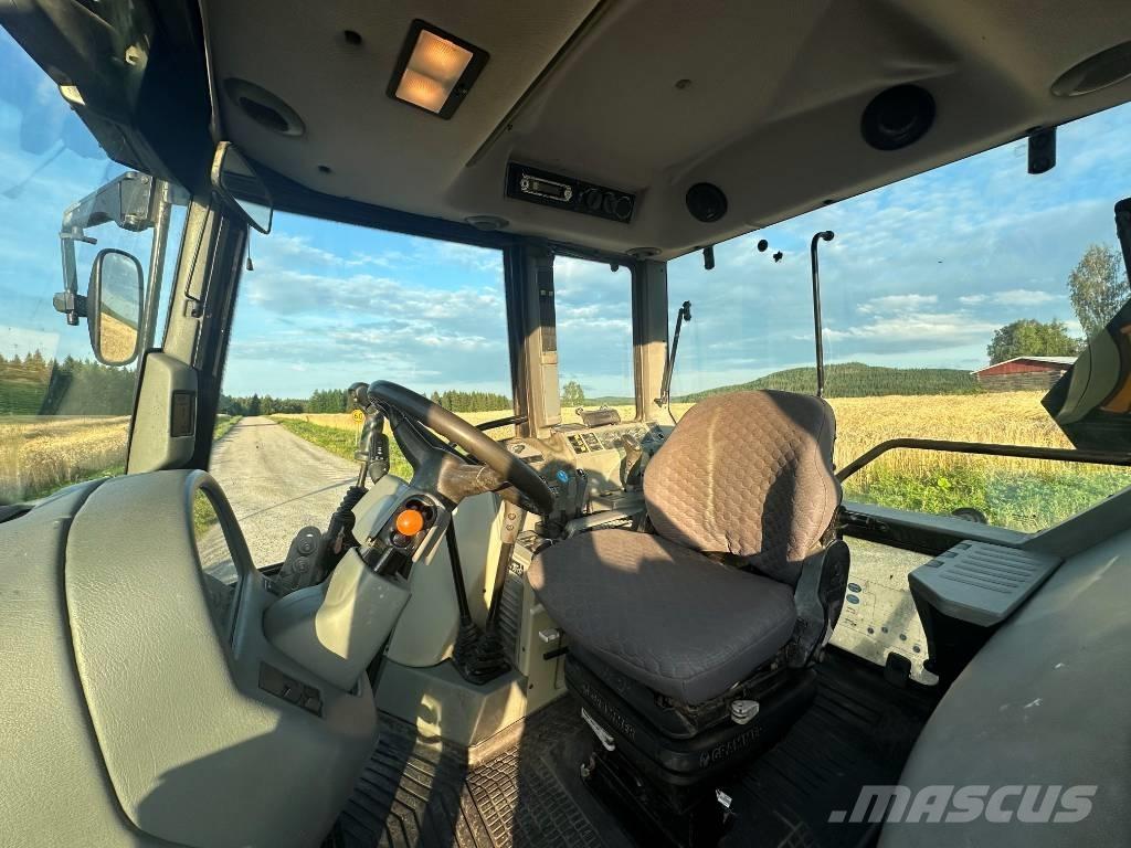 Valtra 6850 Traktori