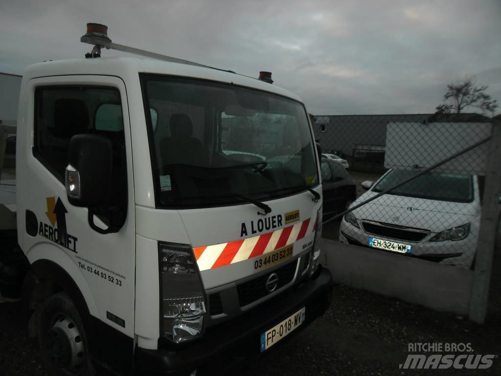 Nissan 35.15 Autotransporteri