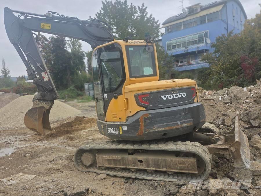 Volvo ECR 88 D Midi bageri 7t – 12t