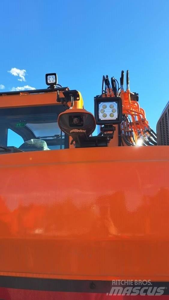 Develon DX 140 LCR-7 Bageri guseničari
