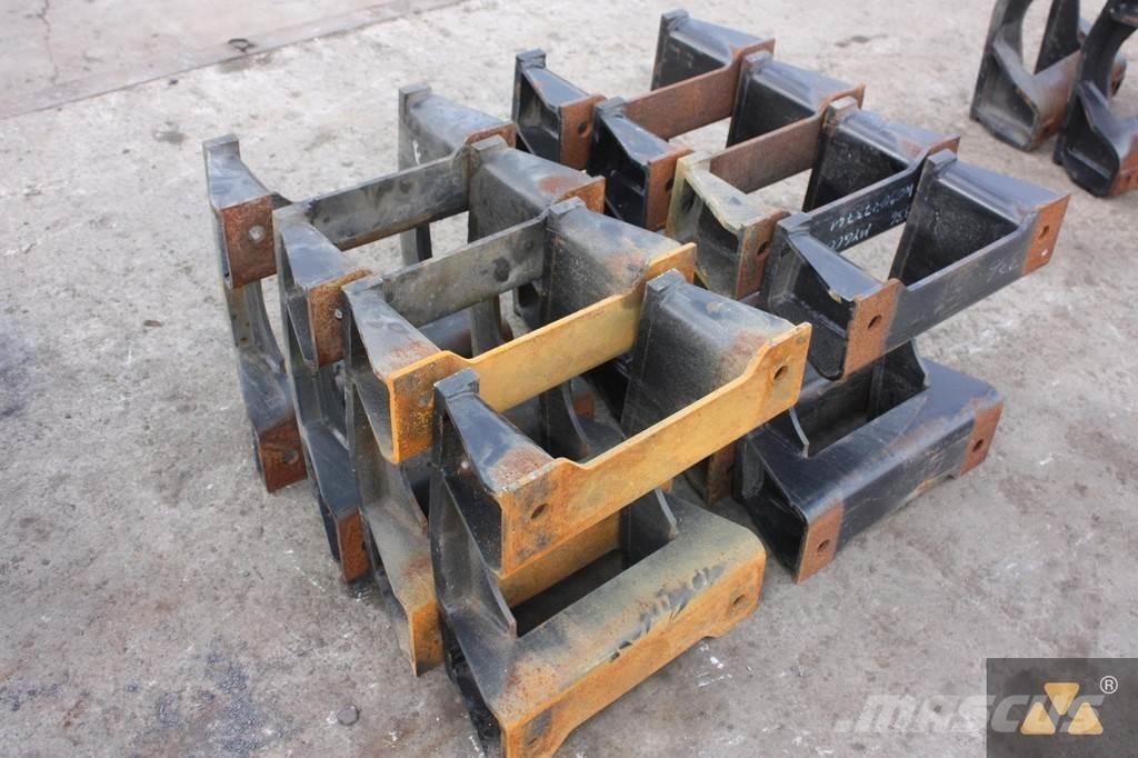 CAT Trackguards Gume, točkovi i felne