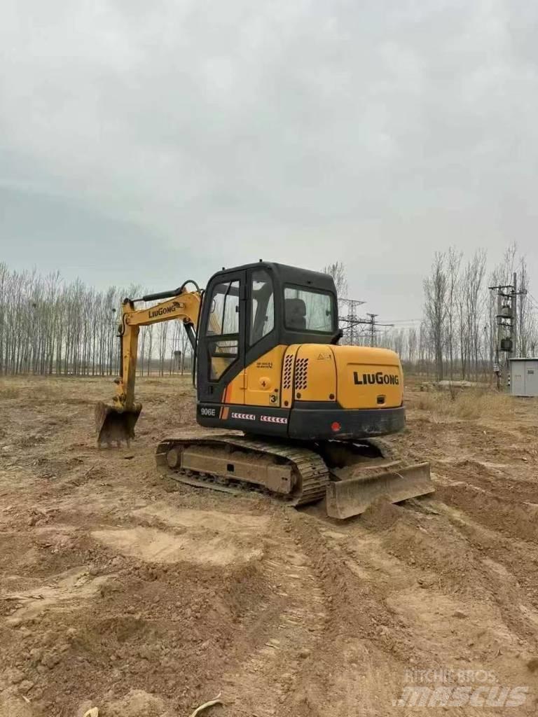 LiuGong 906E Bageri guseničari