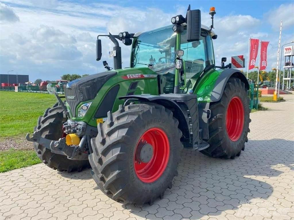 Fendt 724 PROFI+ Traktori