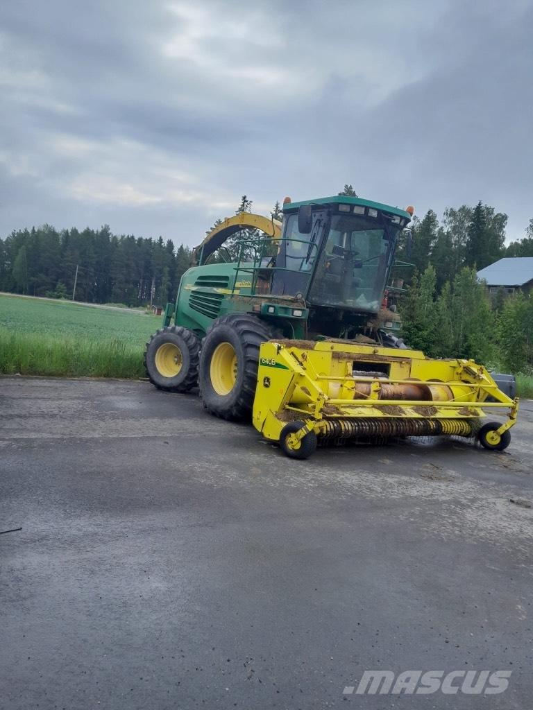 John Deere 7700 Mašine za stočnu hranu sa sopstvenim pogonom