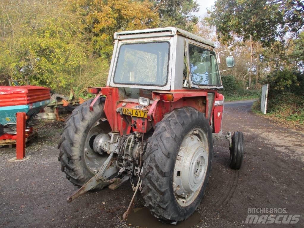 Massey Ferguson 590 Traktori