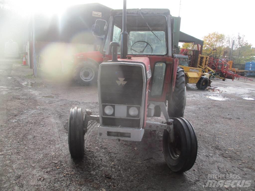 Massey Ferguson 590 Traktori