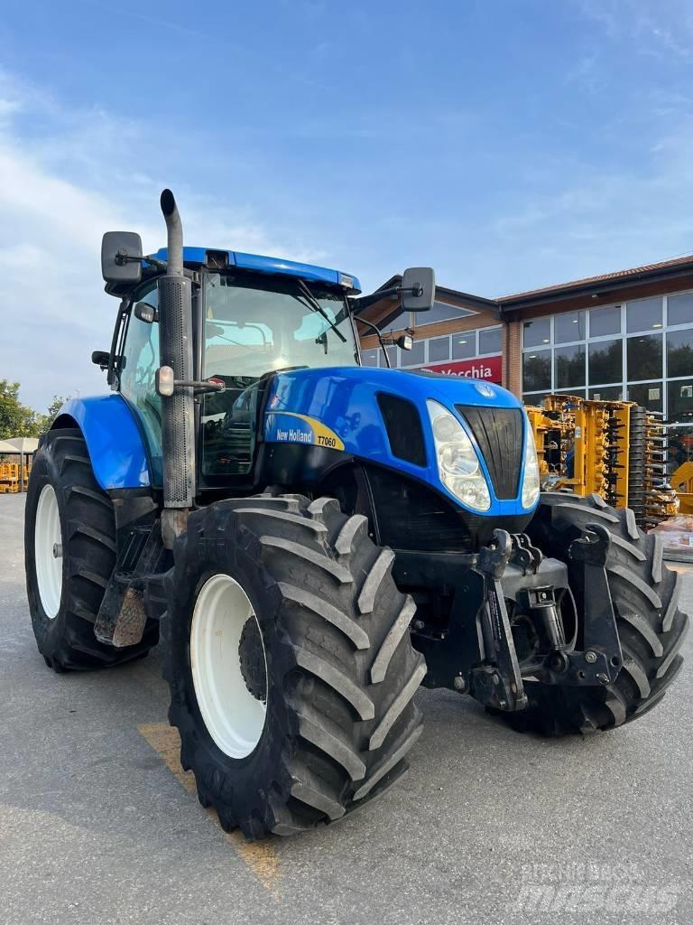 New Holland T 7060 Traktori
