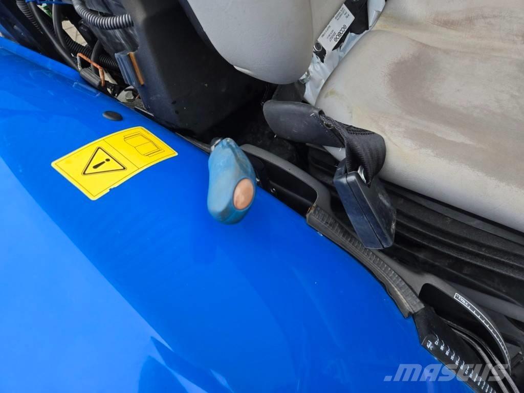 New Holland T 4.75 V Traktori