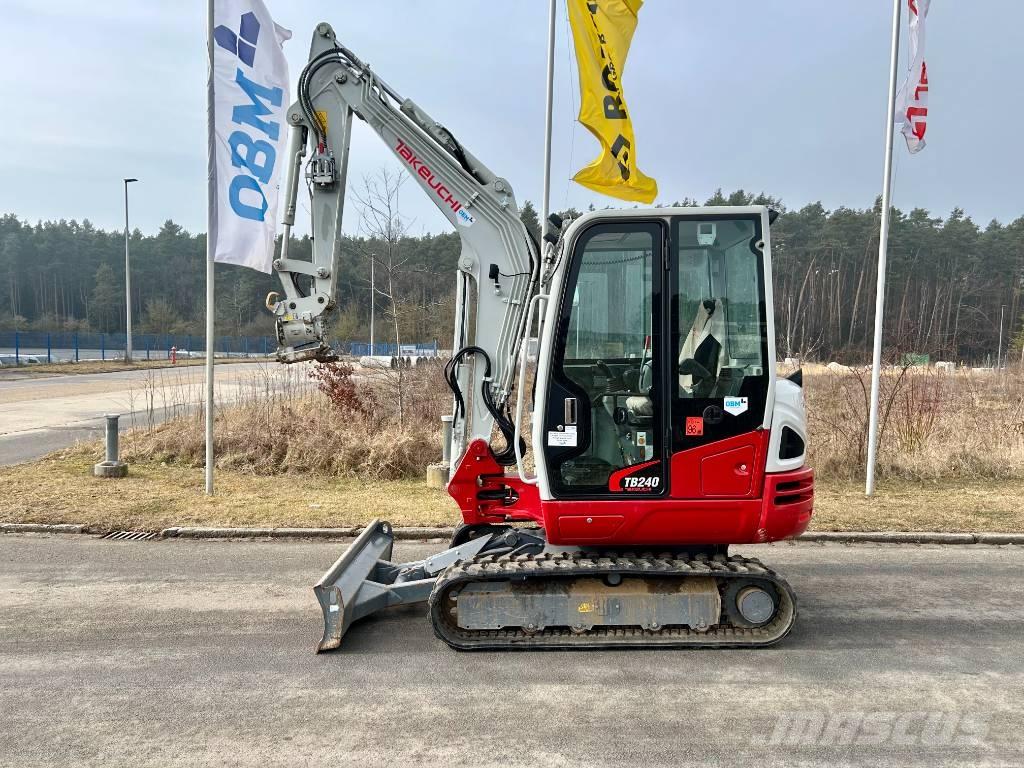 Takeuchi TB 240 Mini bageri < 7t