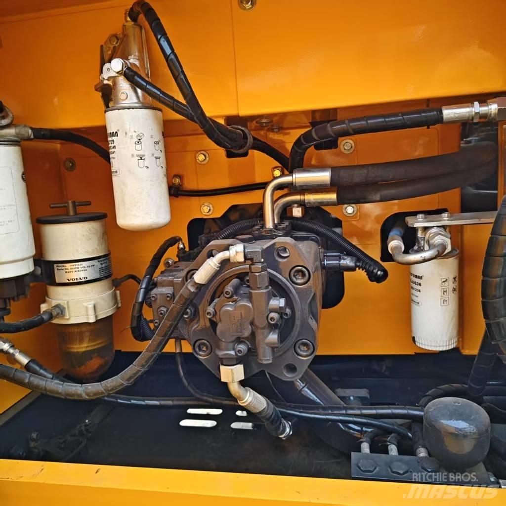 Volvo 250DL Bageri guseničari