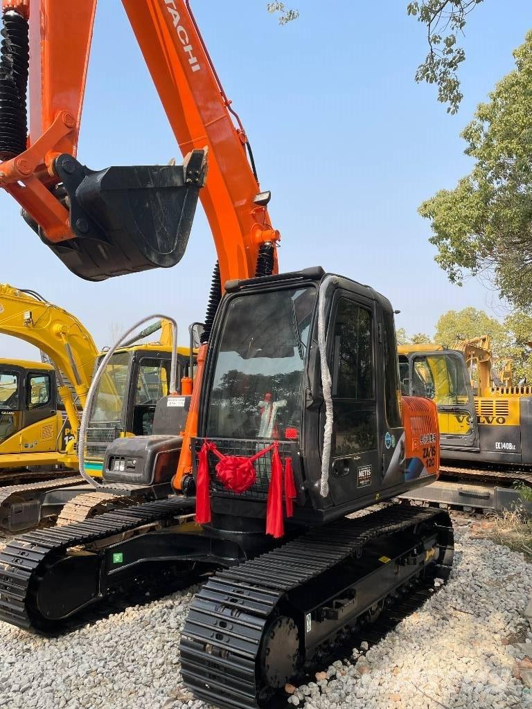 Hitachi 120 Bageri guseničari