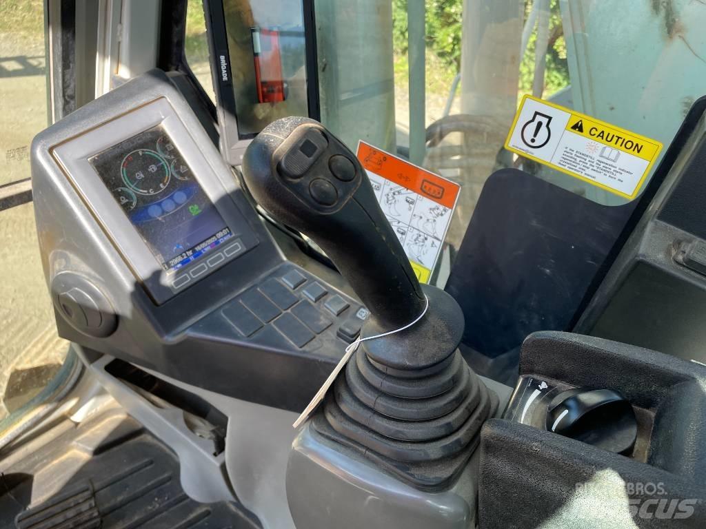 Takeuchi TB 2150 R Bageri guseničari