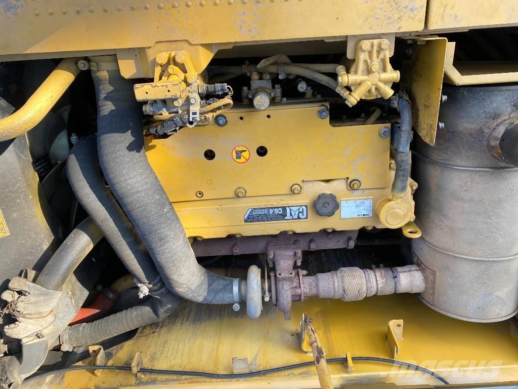 CAT 320 D Bageri guseničari